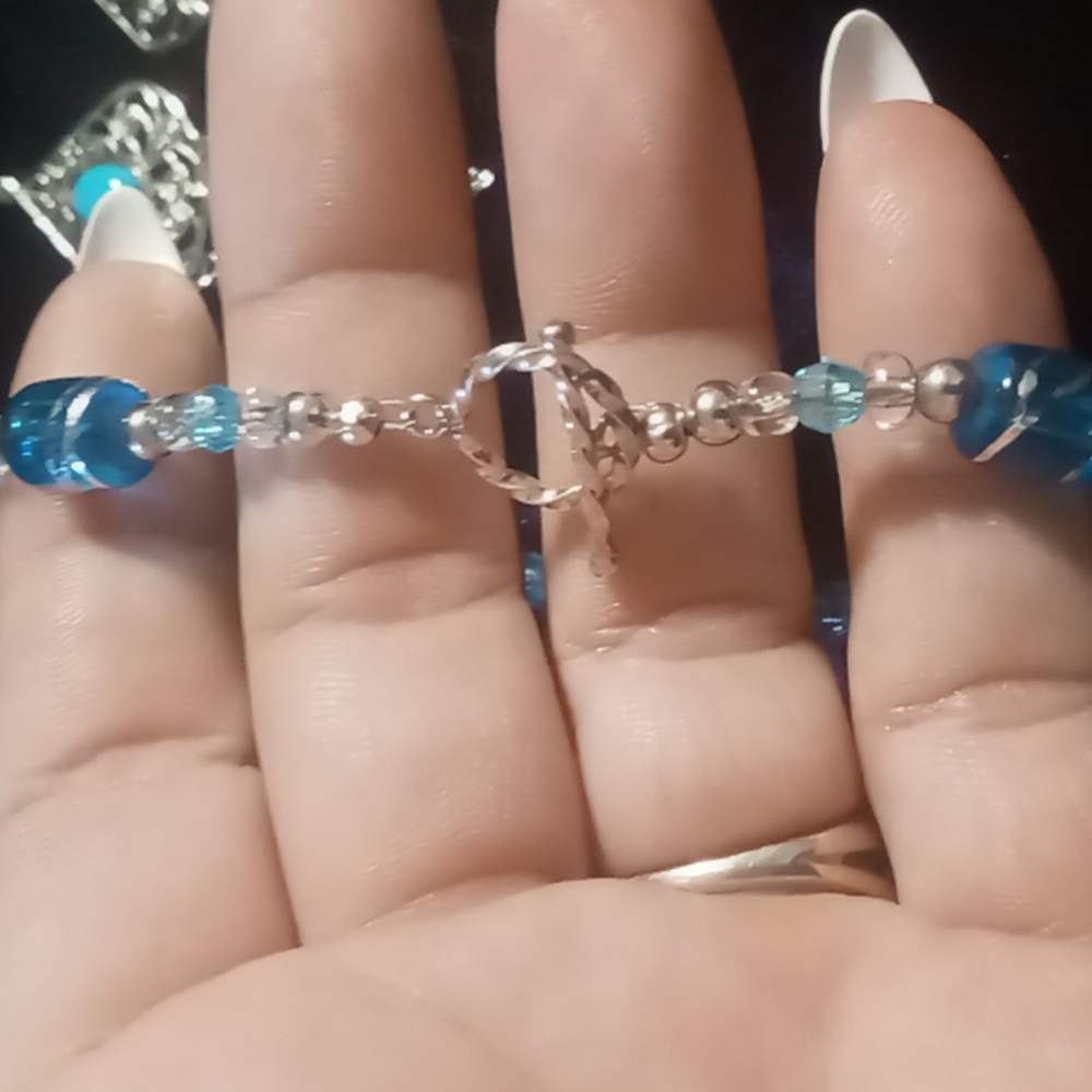 2 Turquoise like stone necklaces stainless,3 Bracelets, 1 pair of earrings. - Picture 6 of 12